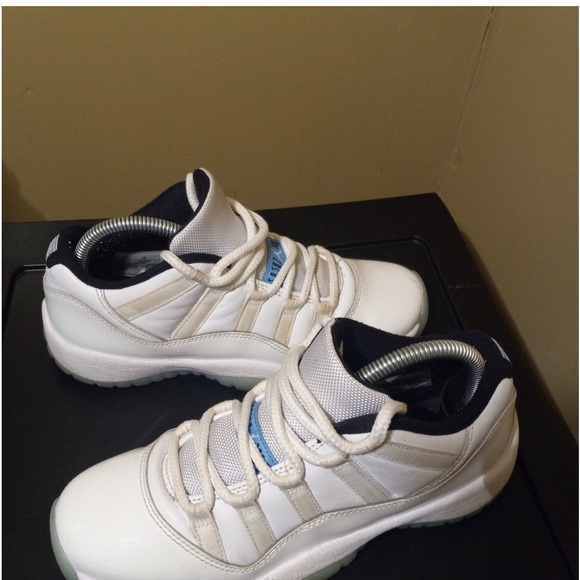 COPY - Jordan 11 Low Retro Blue - Picture 2 of 7